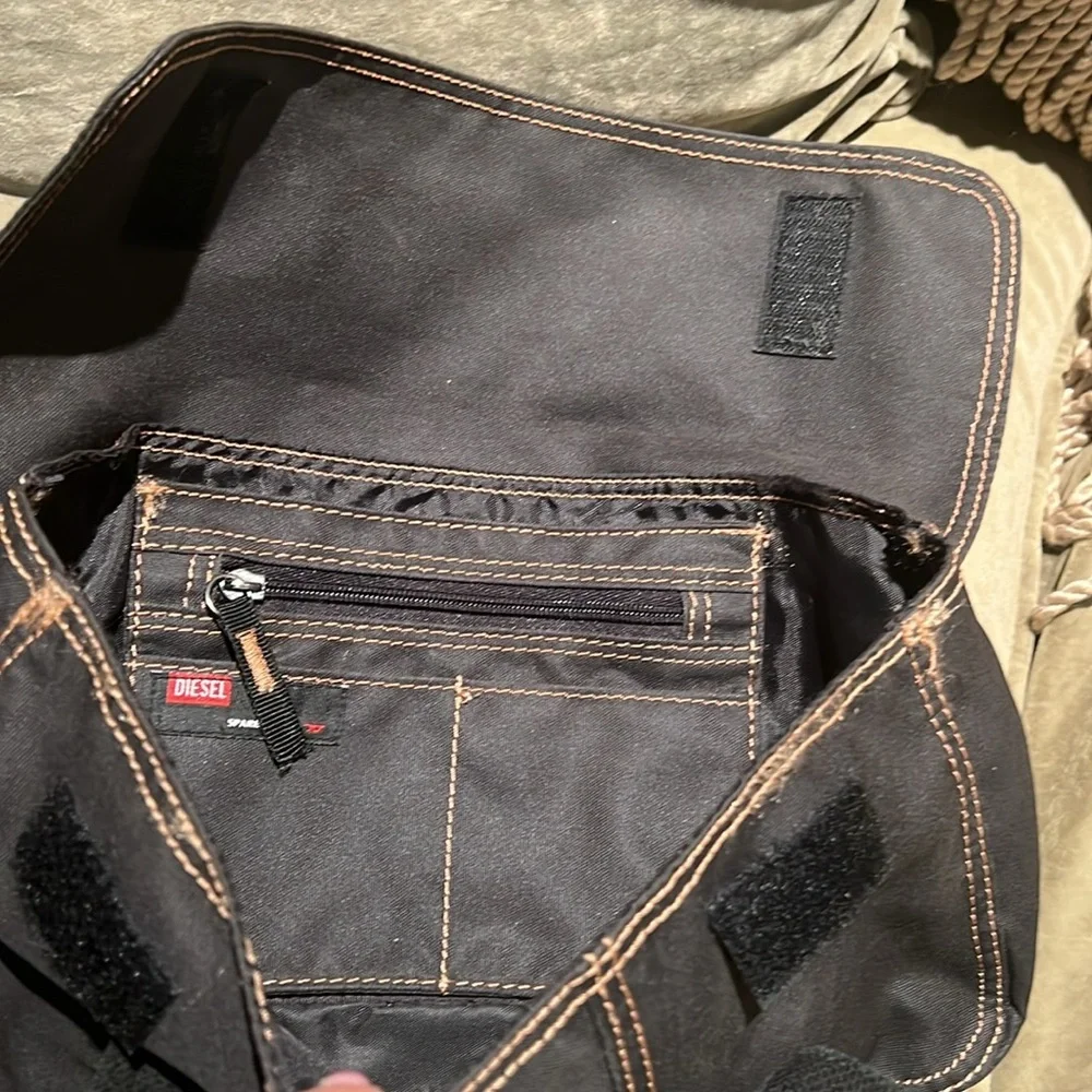 Diesel Grey Nylon with Leather Accent Shoulder Purse 💖🤩 - Picture 9 of 14